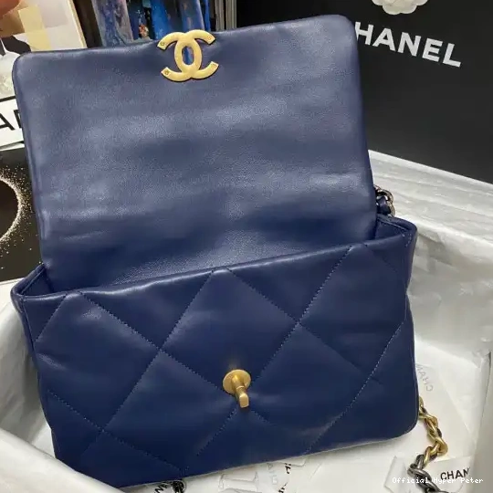 HyperPeter FLAP BAG 19 CHANEL 0528